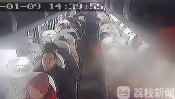 鄭州大巴車租賃，春運(yùn)乘坐大巴車需要注意行車安全